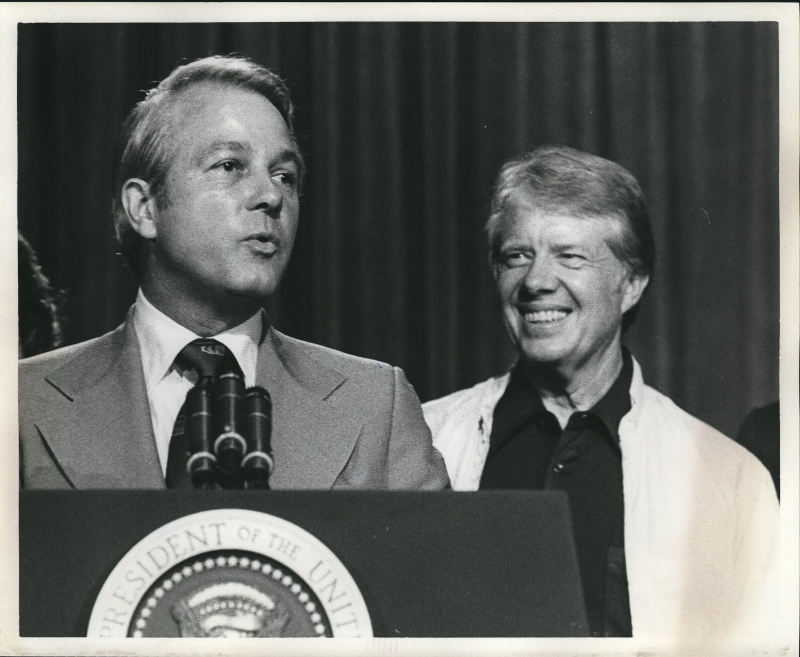 1977 Press Photo Gov. Edwin Edwards introducing President Jimmy Carter